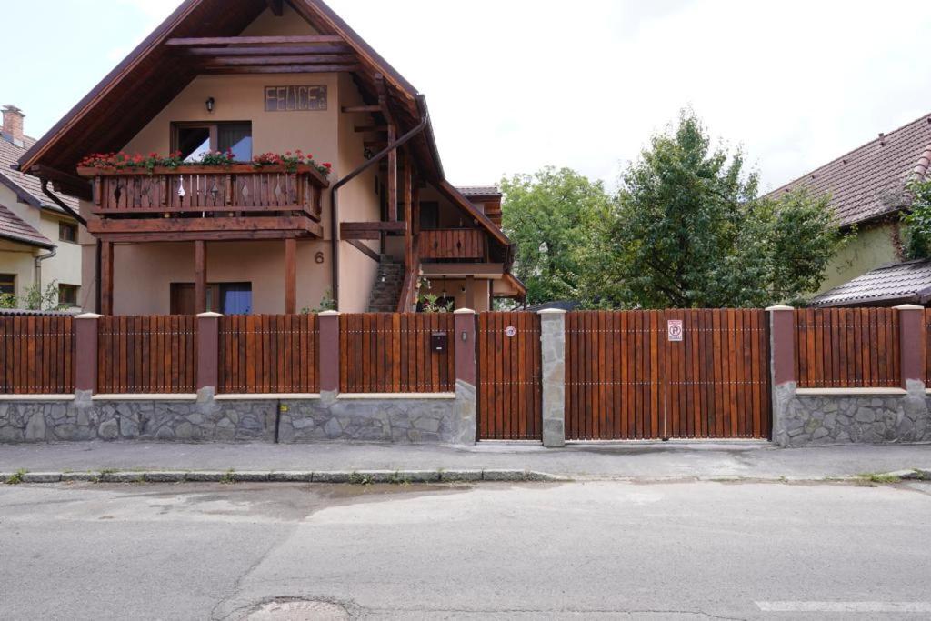 Hotel Casa Felice Braşov Exterior foto